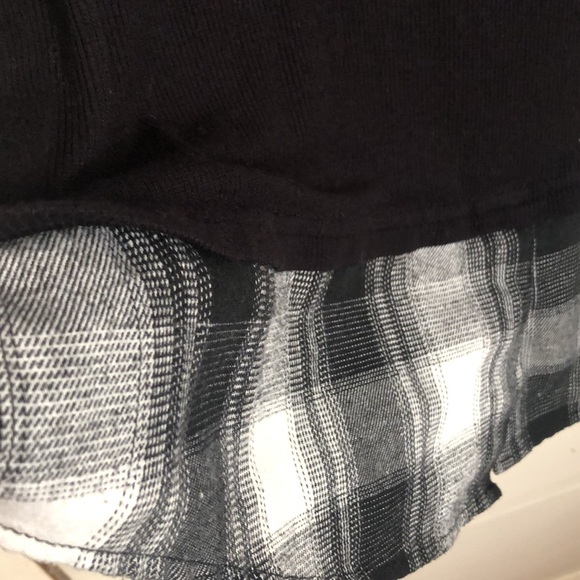 Black and plaid long sleeve top - Picture 4 of 5